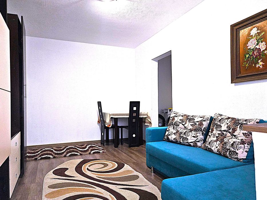 Apartament de vânzare cu 2 camere, semidecomandat, etaj intermediar, Cartier Aurel Vlaicu - zona Lebada Arad