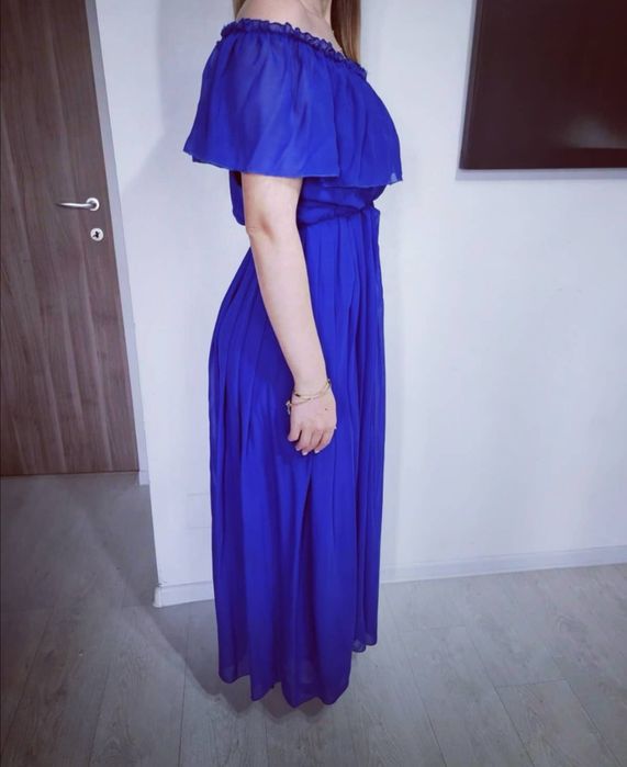 Rochie lunga vaporoasa