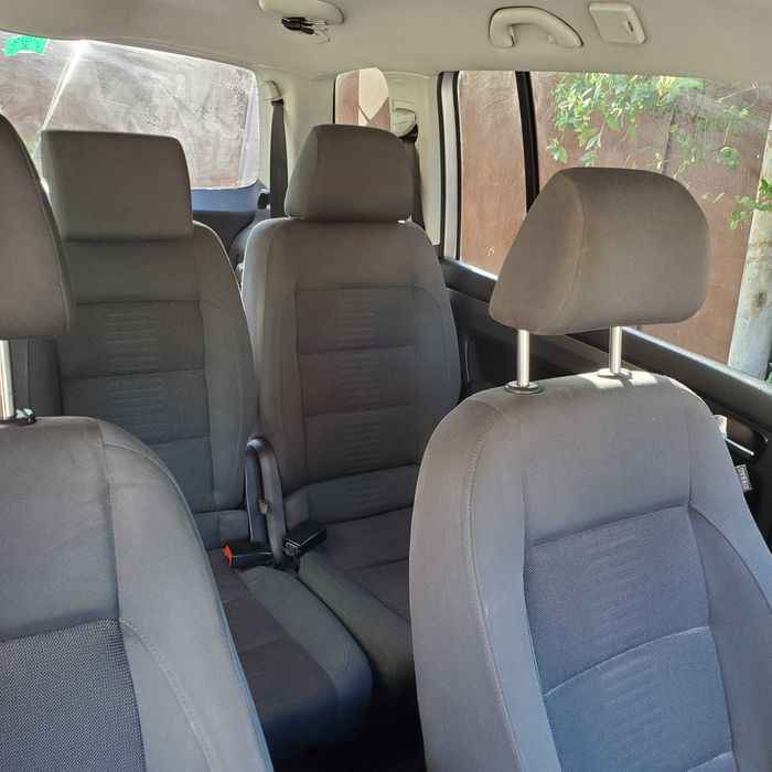 Volkswagen Touran 1.9 TDI • 2009 • Automată • 2.600 €