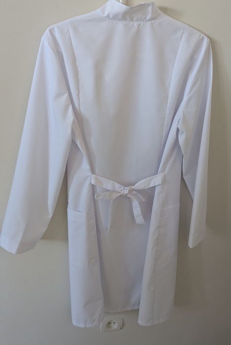 Женский медицинский халат