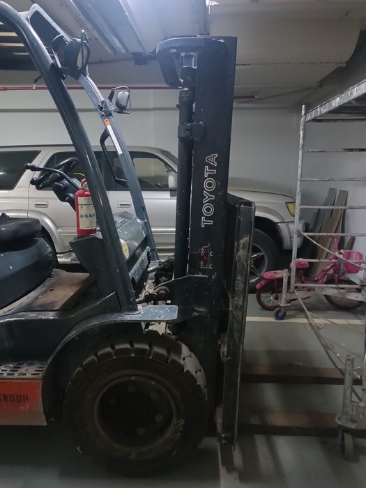 Погрузчик вилочный