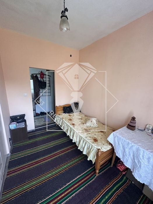 Продава се Тристаен апартамент в Пловдив, Кючук Париж - 57 кв.м за 2000 €/кв.м - Снимка #5