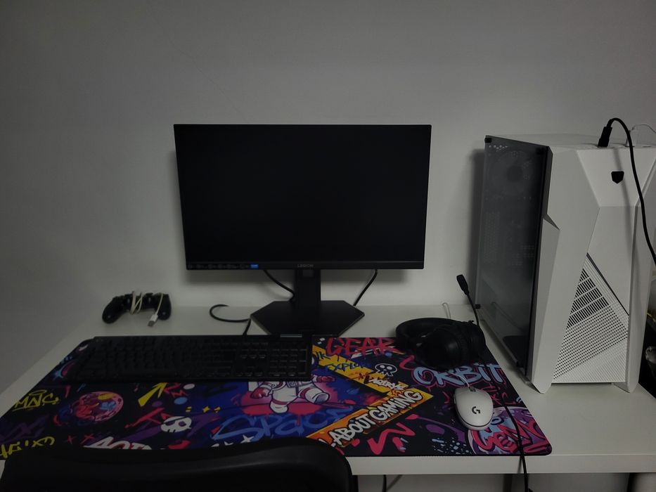 Vând setup de gaming