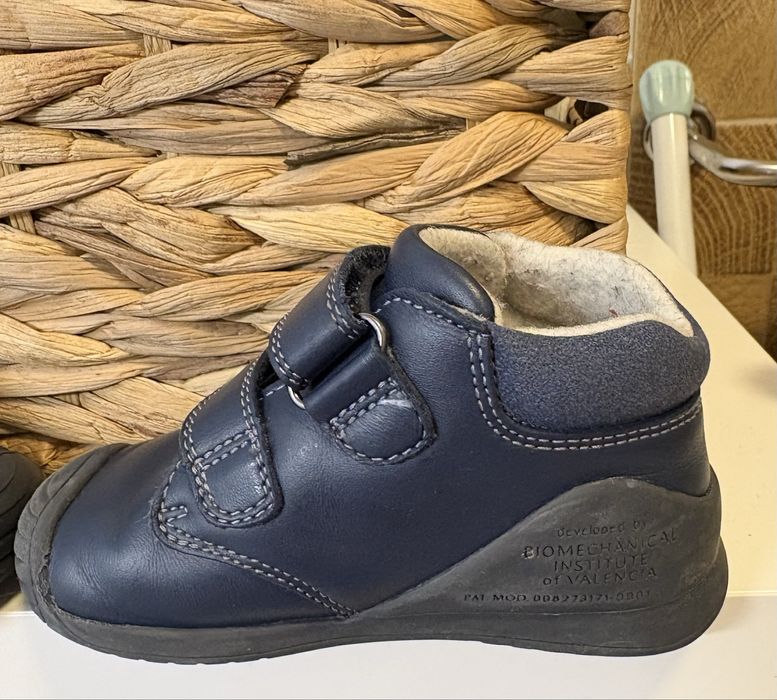 Pantofi Biomecanics marimea 23