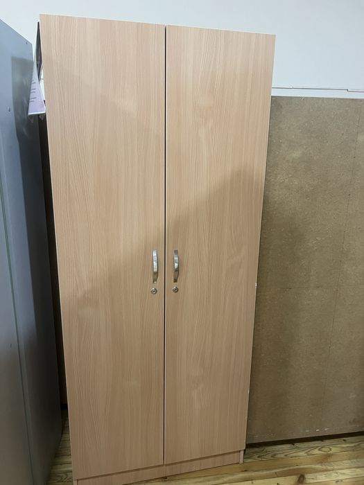 Продаю шкаф со столом