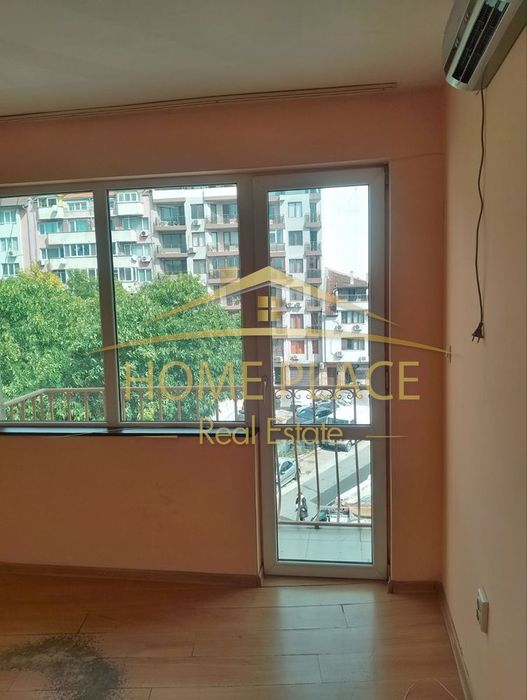 Дава се под наем Едностаен апартамент в Варна, Център - 25 кв.м за 178.5 € - Снимка #3