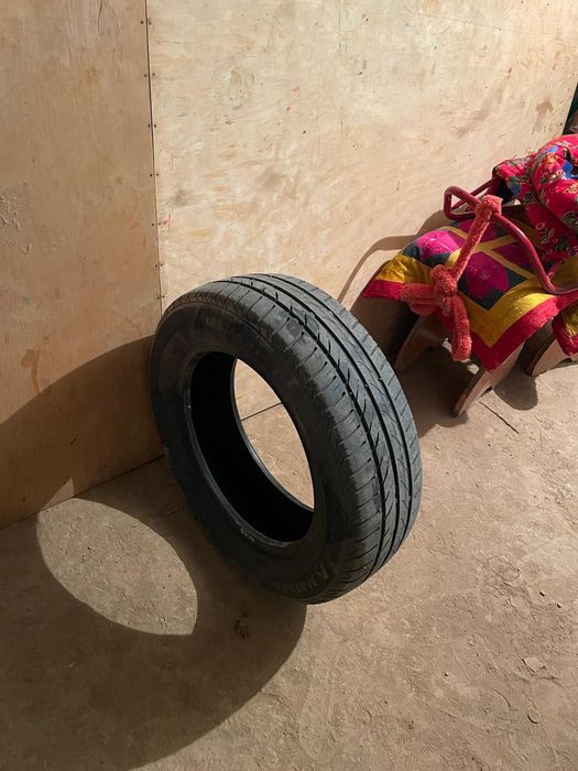 Продам шины размер 185/65/15