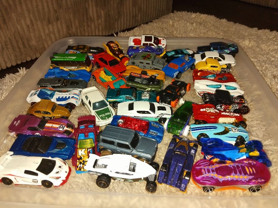 Hot wheels колички