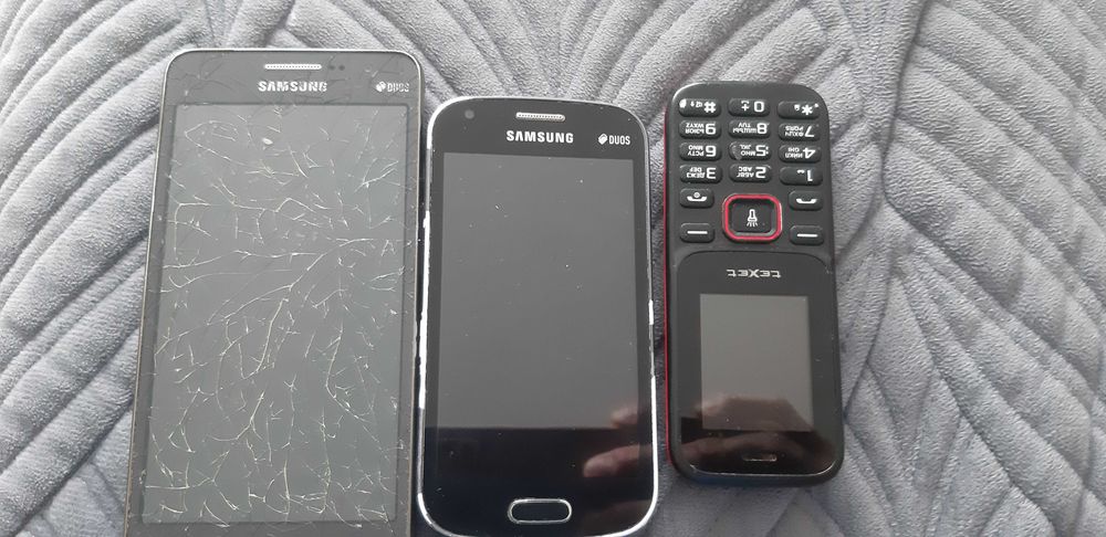 Продам телефоны на запчасти