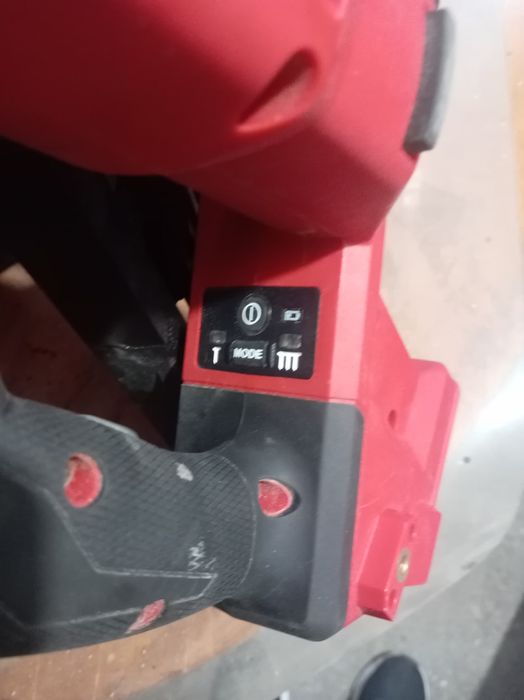 Такер акумулаторен MILWAUKEE M18 FN15GA-0X
