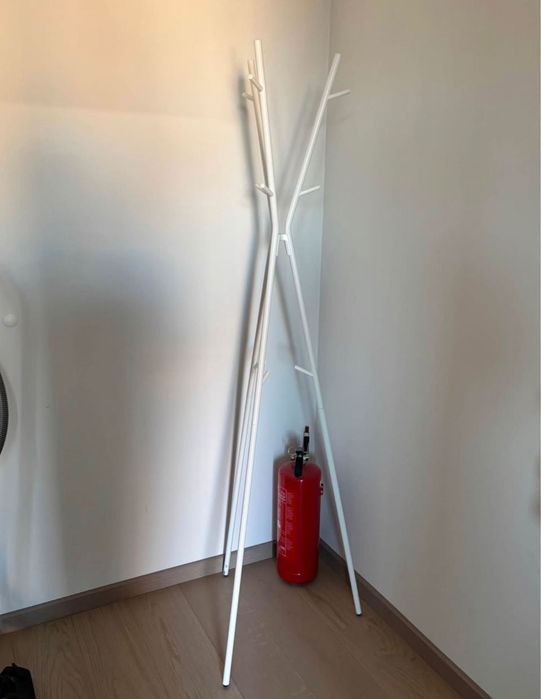 Cuier IKEA Ekrae 169 cm