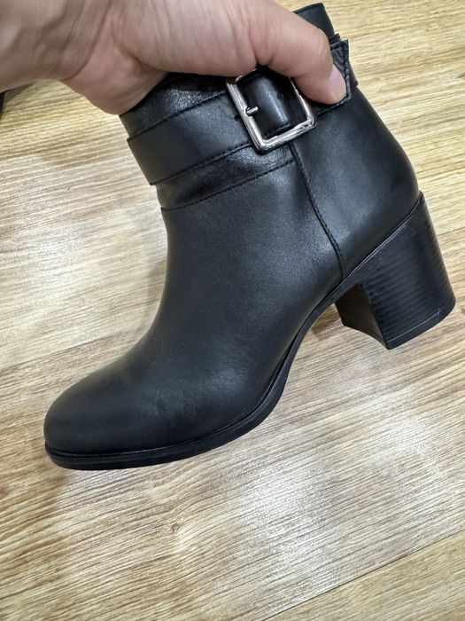 Продам кожаные сапоги 37 го размера