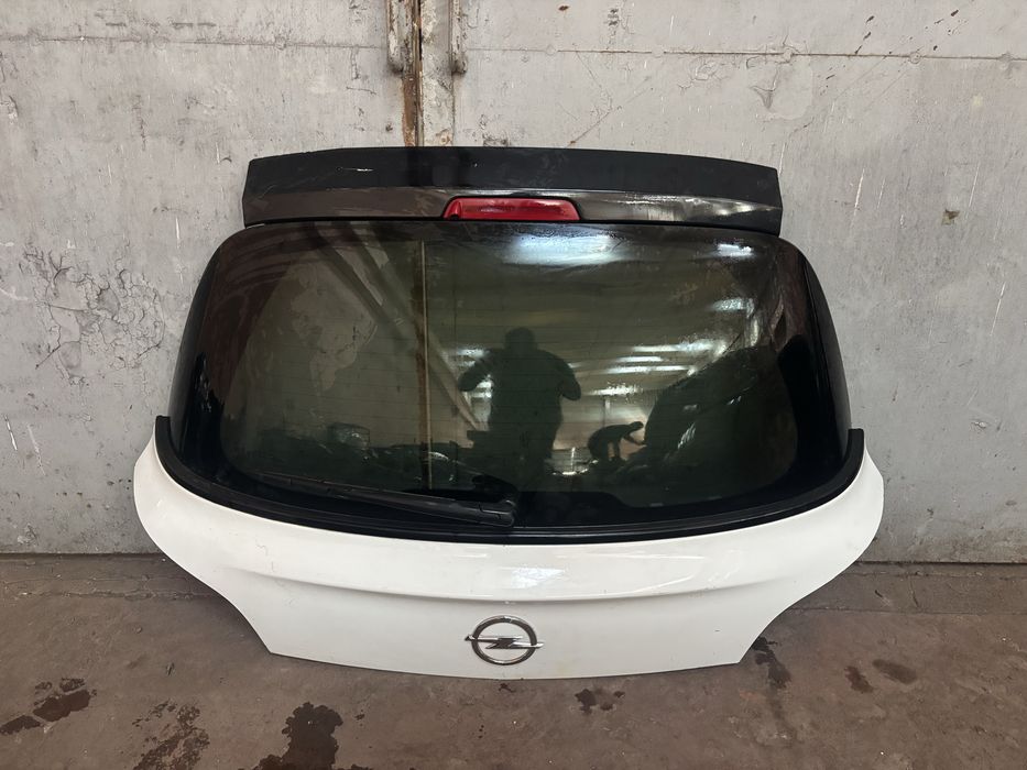Заден капак (багажник) Opel Adam