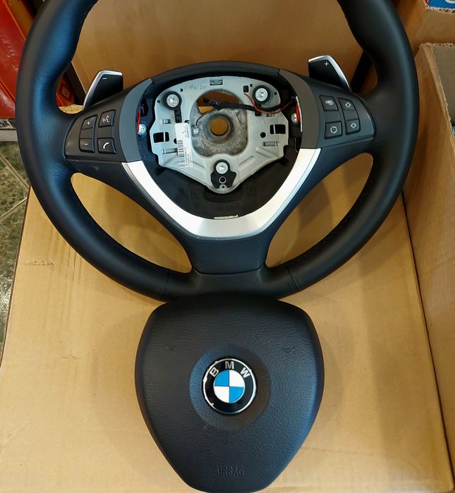 Volan BMW X5 e70 , X6 e71 originale cu padele M PACHET