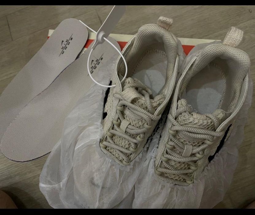Продам (наличными)кросовки кроссовки Nike Stussy
