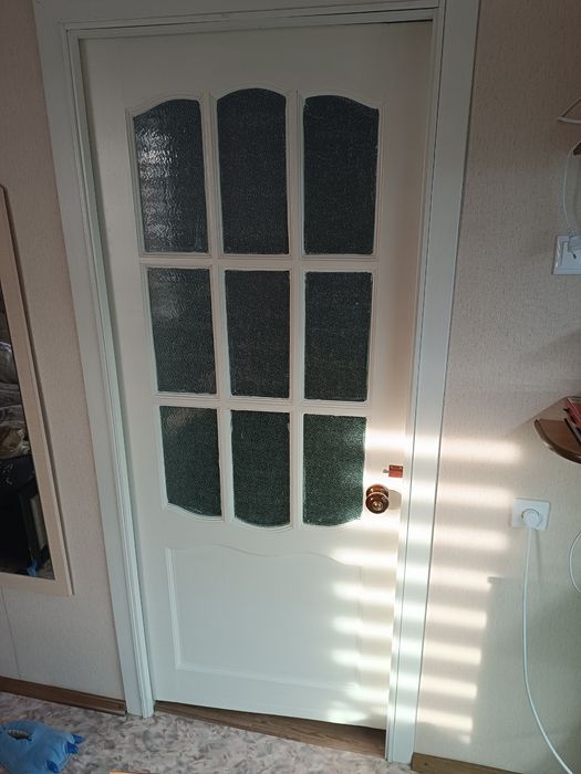 Продам двери деревянные межкомнатные