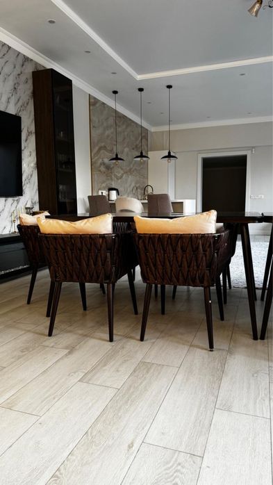 Продам стол, стулья