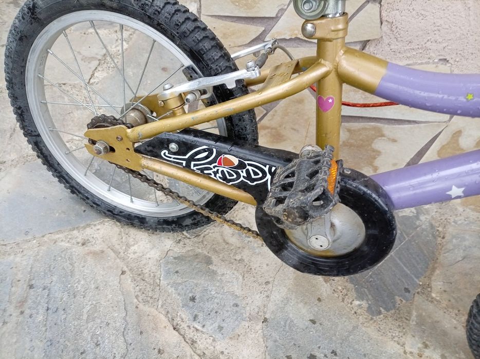 Vând bicicletă pentru copii cu roți de 16 inch