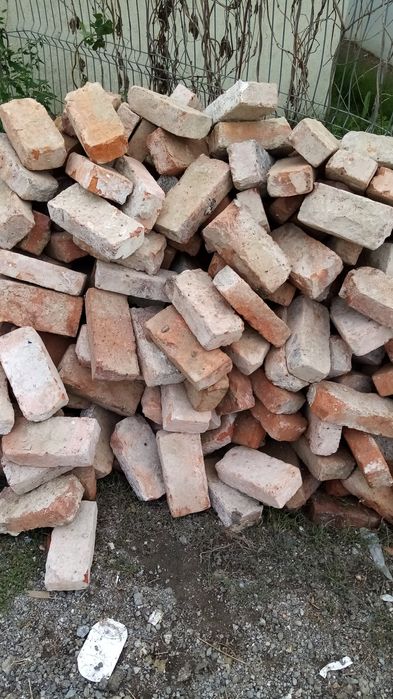 Vând cărămidă din demolari