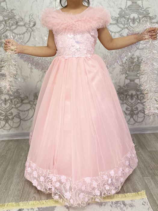 Платье на девочку 7-8лет