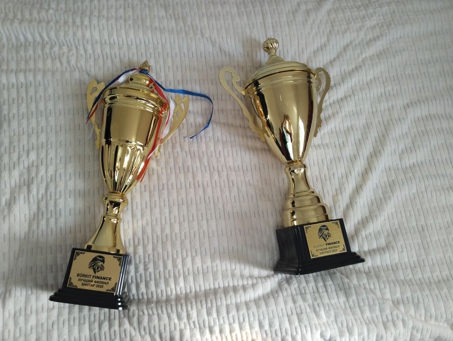 Продается КУБОК большой маленький