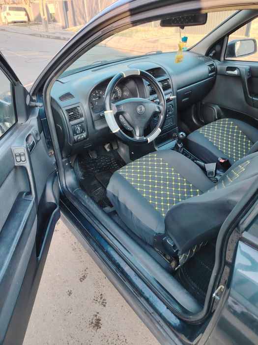 Vând opel Astra 1,7 DTI...unic proprietar in tara km 278000  reali..