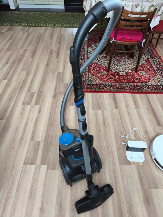 Пылесос Philips 1800w