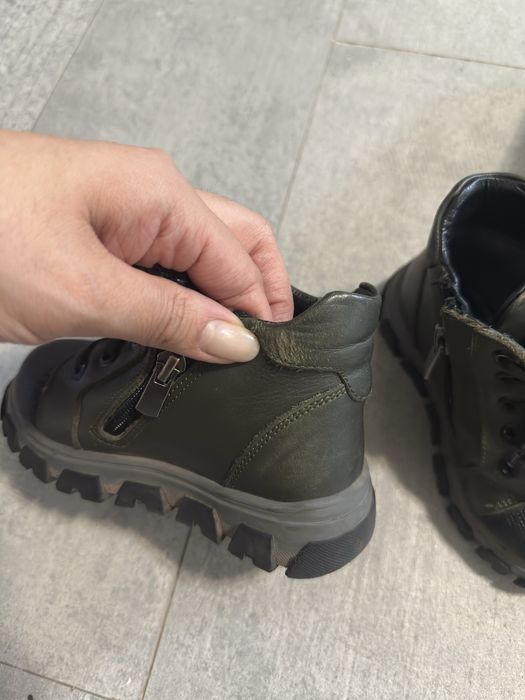 Продам ботинки демисезон Tiflani р 24