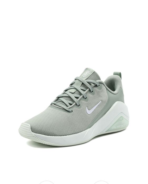 Nike Air Zoom Bella 7