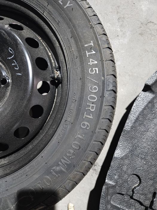 Патерица за Nissan Juke 2024г.