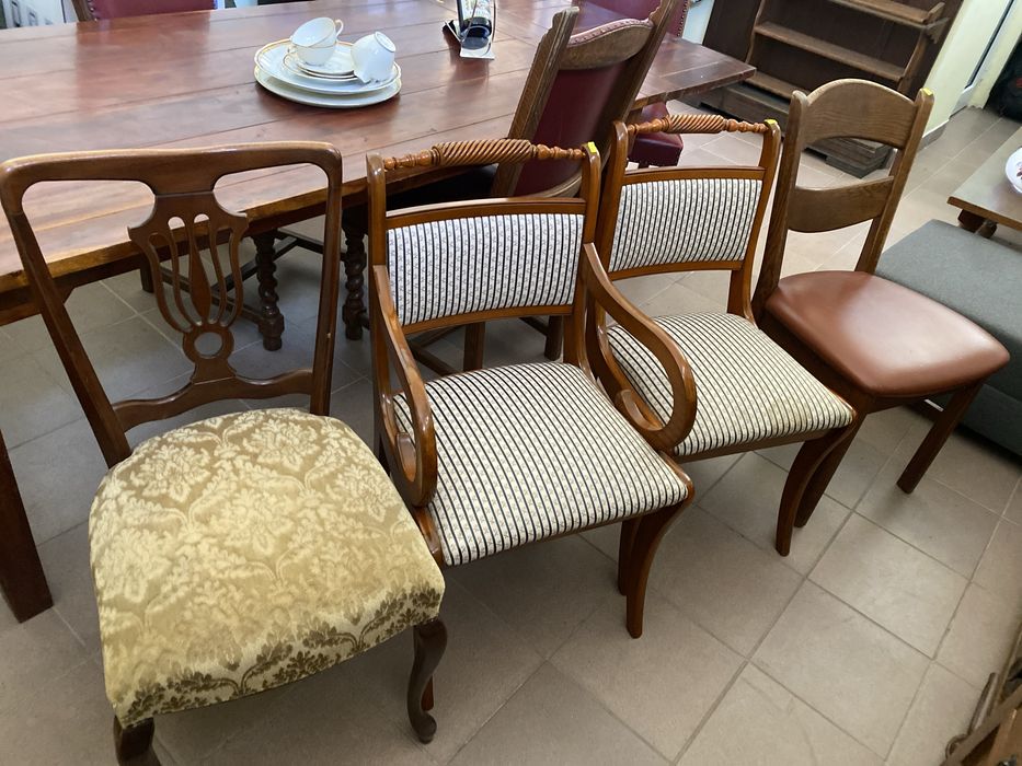 Трапезни  столове -различни!