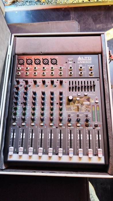 Mixer audio profesional Alto Live 802 – 8 canale, efecte DSP