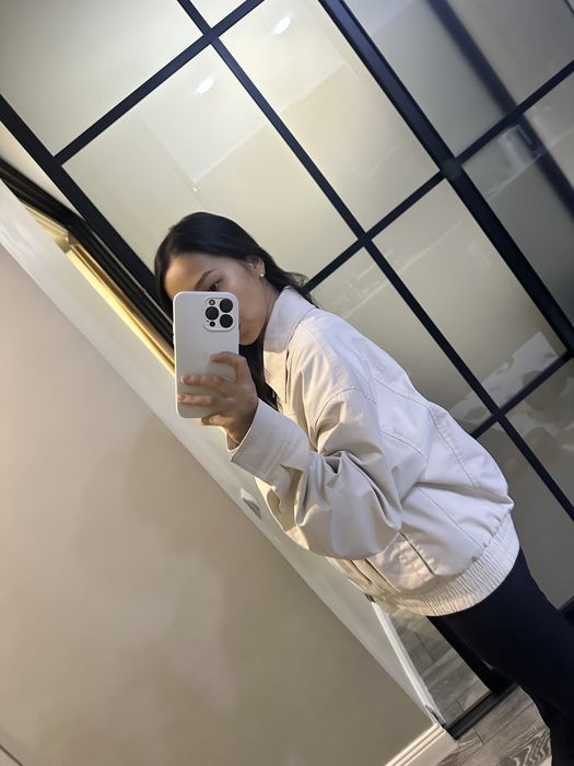 Продам бомбер, Zara