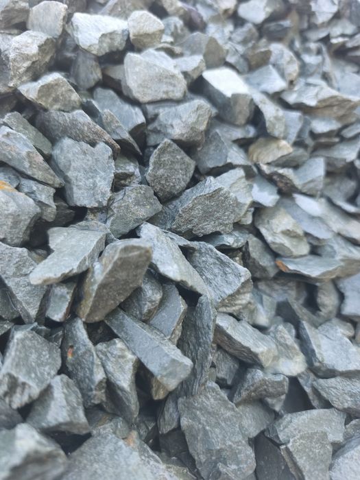 Piatra decorativa calcar alb gălbui granit gri antracit și rosu caramiziu piatra naturala nisip pământ pietris