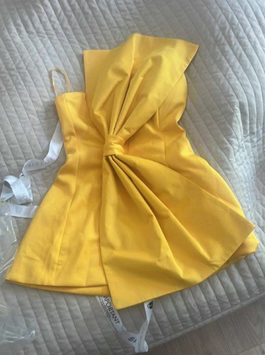 Bella Barnett - Majrela Bowknot Strapless Mini Dress