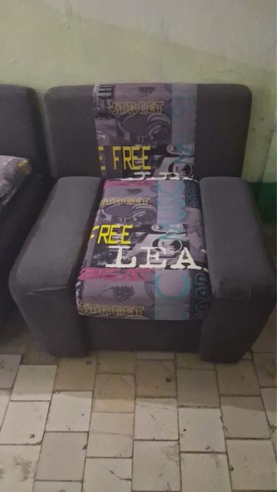 Продам диван и кресло