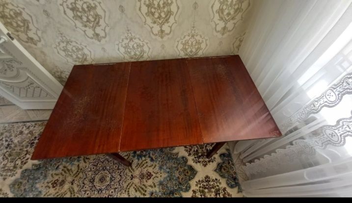 Шифонер,тумб.стол продам.