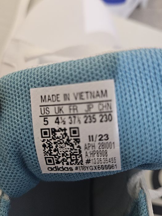 Adidaşi  - Adidas  nr. 37.5