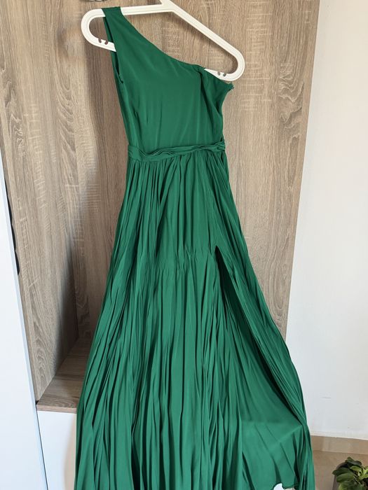 Дълга рокля с едно рамо