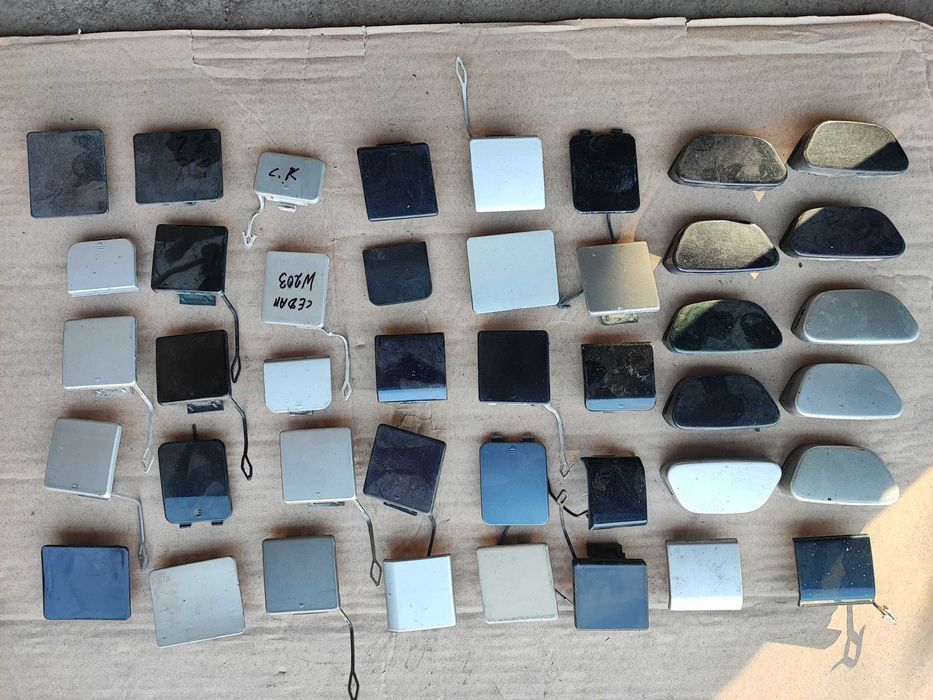 Тапи капачки болтове скоба държачи от Мерцедес