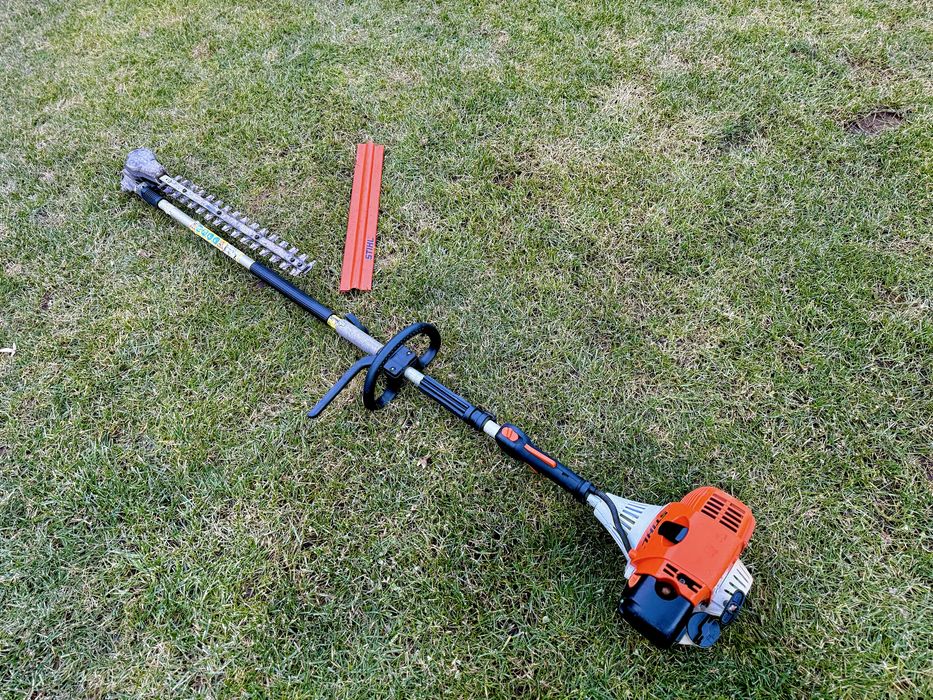 Foarfeca tuia-gard viu sistem Combi - Stihl KM 130r + capat HL 145