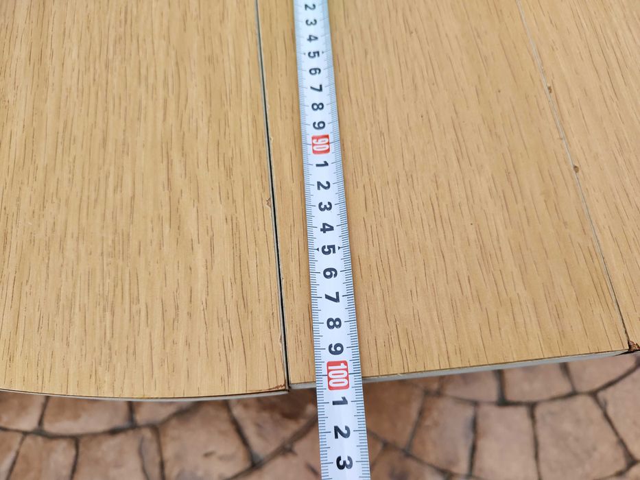 Сгъваема пакет маса удобна за малки пространства