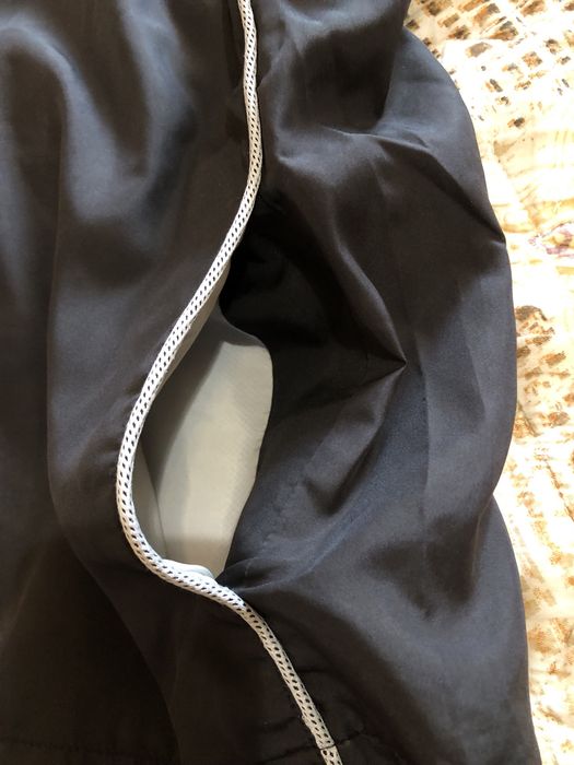 Продается  спортивный костюм.