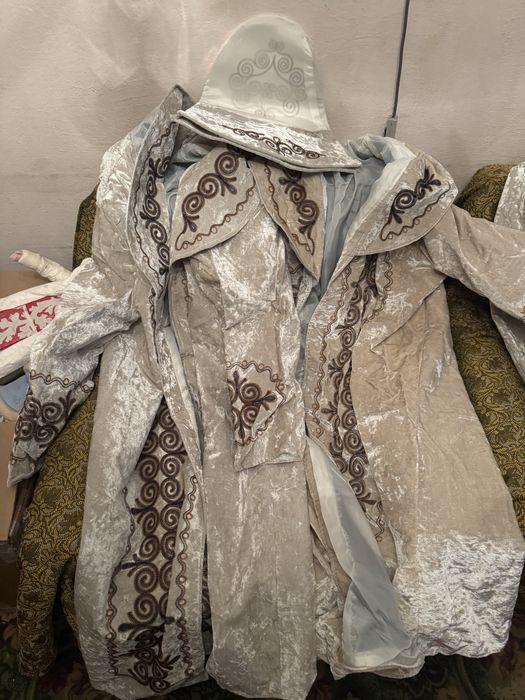 Чапаны новые не ношенные