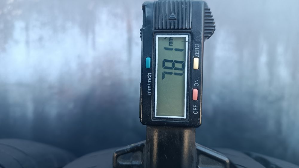 205/60/16 Nokian