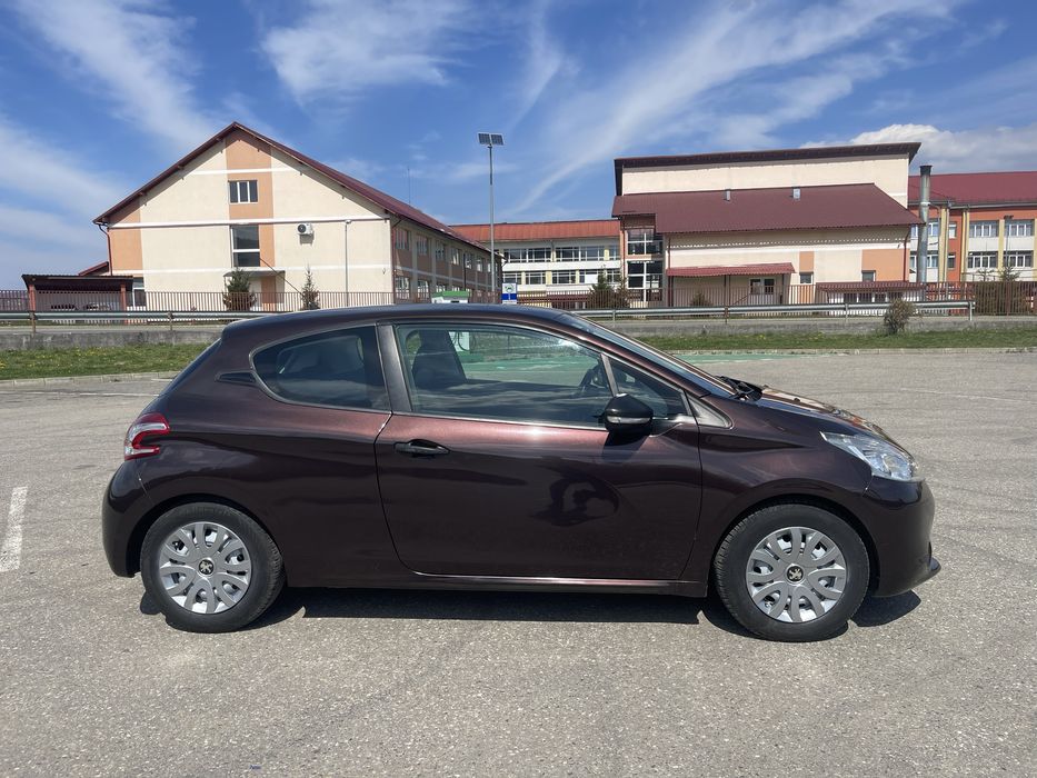 Vând PEUGEOT 208 din 2013 1.0 benzina Euro 5