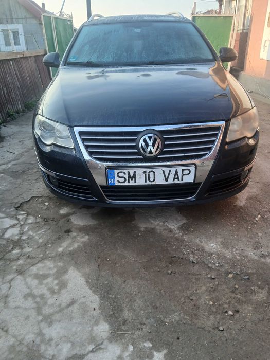 vând passat B6 motor 2.0 140 cai an 2008