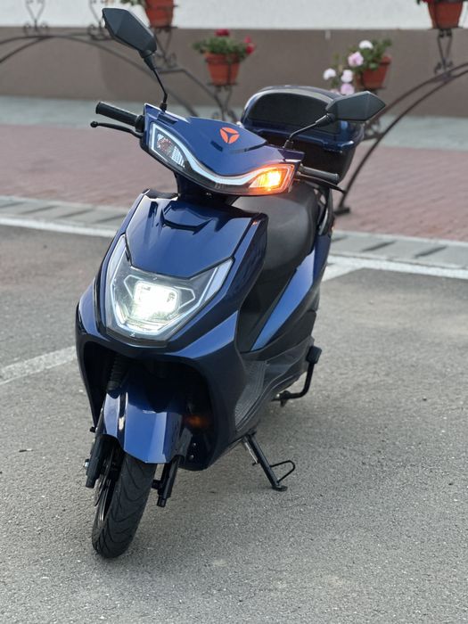 Vand scuter electric