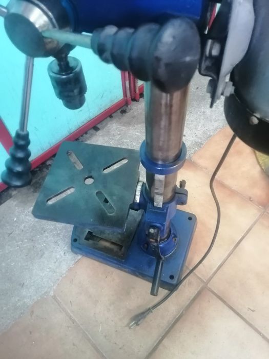 Настолна бормашина einhell