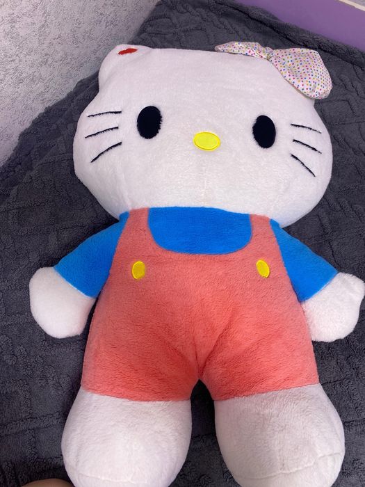 хело кити почти новая